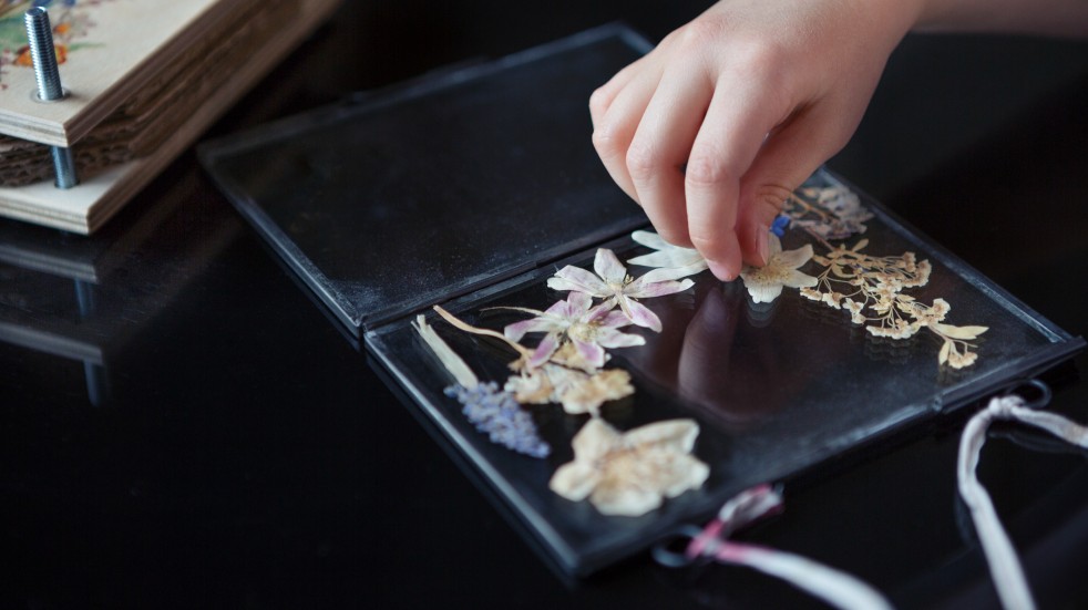 flower pressing